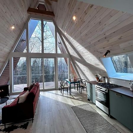 Fox Ridge-Black Alder Lodging Logan Exterior photo